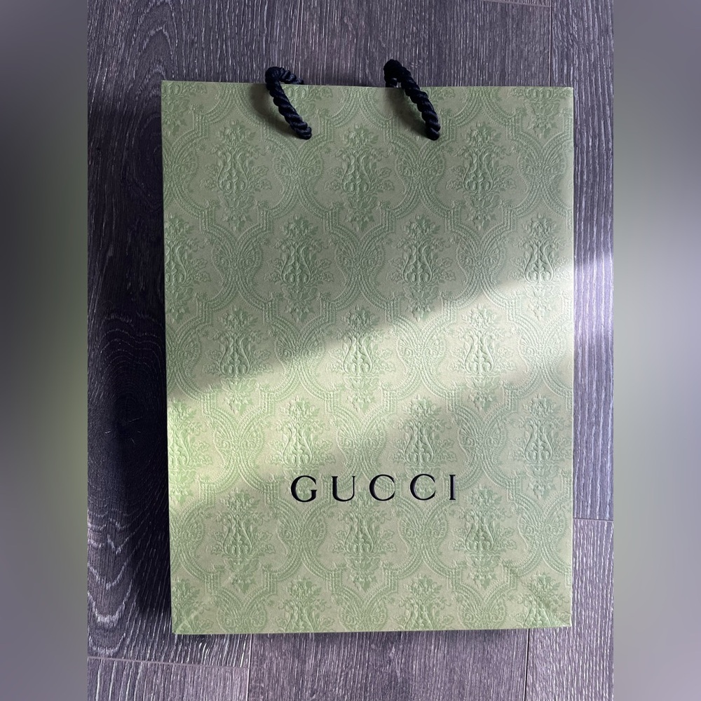 Authentic Gucci Olive Green Shopping Bag 14x10 Authentic Gucci Olive Green Shopping Bag 14x10